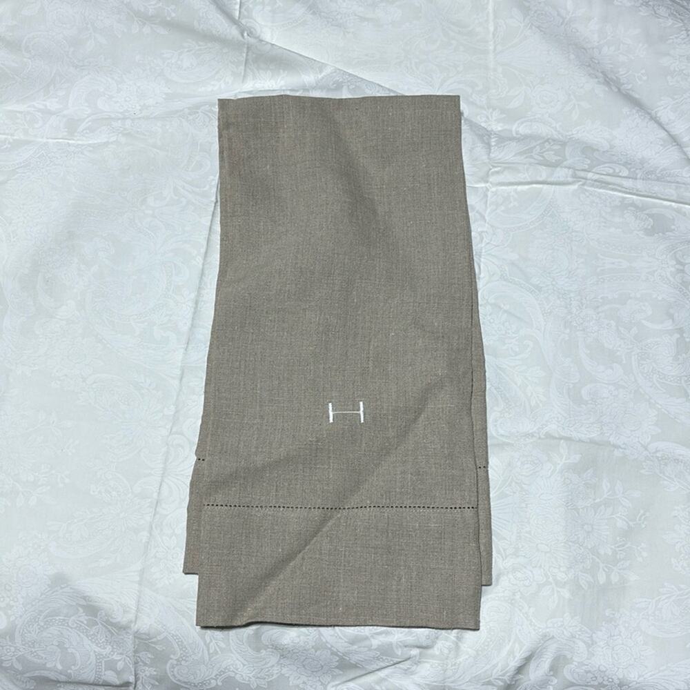 Banana Republic vintage tan linen “H” monogrammed in white tea towel decorative